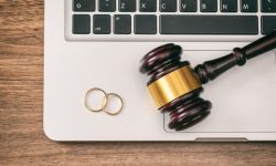 خلال 24 ساعة.. تزوّج بأقل من 218 دولاراً عبر الإنترنت